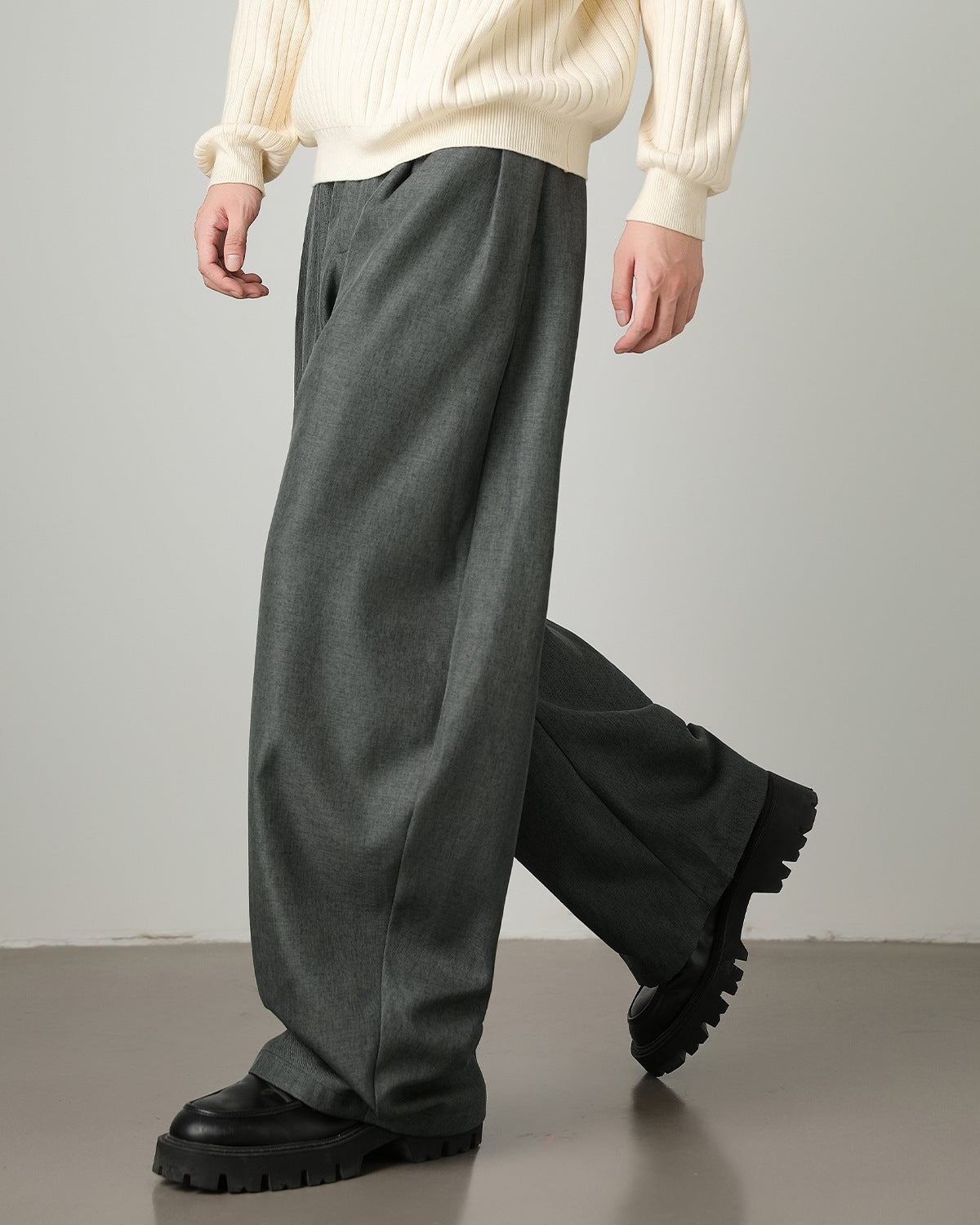 Naud | Faltenhose